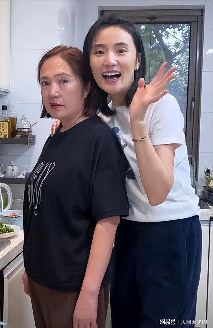 蜘蛛直播登录入口-离婚才3个月，高调谈论再婚的李亚鹏，没给海哈金喜留一丝体面