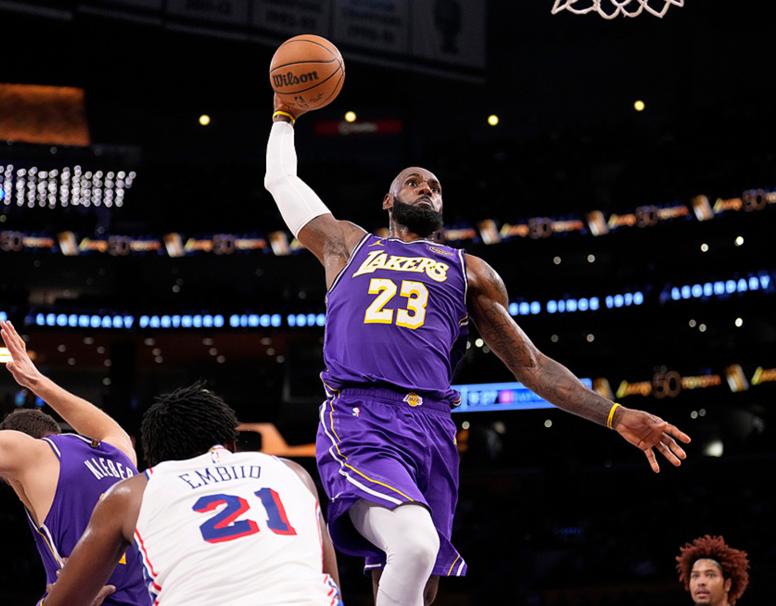 蜘蛛直播官方入口-就在今天！詹姆斯打破尘封22年NBA纪录，登顶历史第一